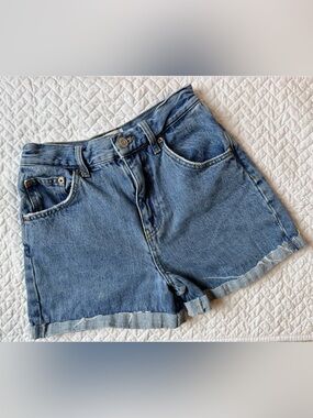 BDG Light Blue Rolled-Hem “Mom” Jean Shorts